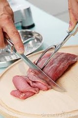 Significado de sonhar comendo ou cortando carne